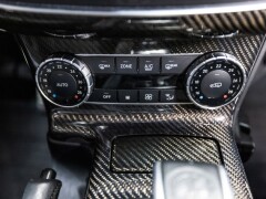 Mercedes Benz G 63 AMG  Grijs nummernschild Gereserveerd  Deale