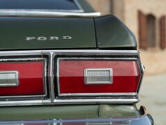 Ford GRAN TORINO 4 DOOR 5.7 V8 BROUGHAM 