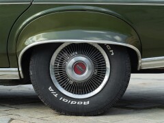 Ford GRAN TORINO 4 DOOR 5.7 V8 BROUGHAM 