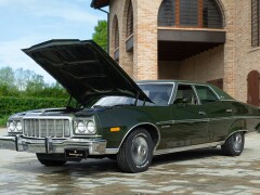 Ford GRAN TORINO 4 DOOR 5.7 V8 BROUGHAM 