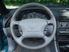 Ford MUSTANG CABRIOLET 