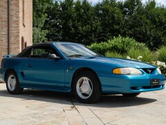 Ford MUSTANG CABRIOLET 