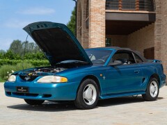 Ford MUSTANG CABRIOLET 