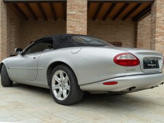 Jaguar XK8 SPIDER 