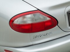 Jaguar XK8 SPIDER 