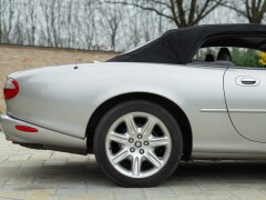Jaguar XK8 SPIDER 
