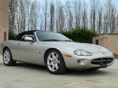 Jaguar XK8 SPIDER 