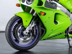 Kawasaki ZX-7R 