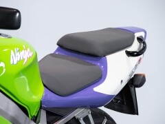 Kawasaki ZX-7R 