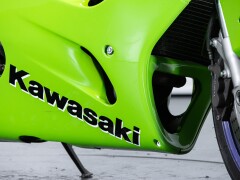 Kawasaki ZX-7R 