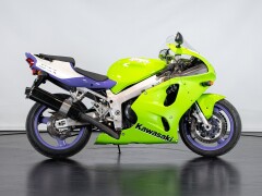 Kawasaki ZX-7R 