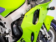 Kawasaki ZX-7R 