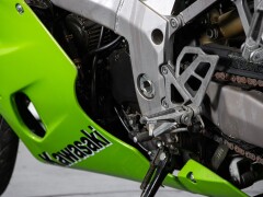 Kawasaki ZX-7R 