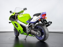 Kawasaki ZX-7R 