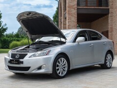 Lexus IS 220 D 