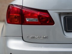 Lexus IS 220 D 