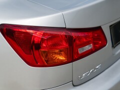 Lexus IS 220 D 