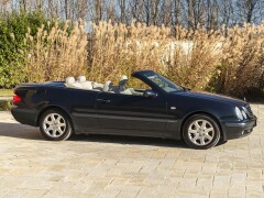 Mercedes Benz CLK 230 CABRIOLET 