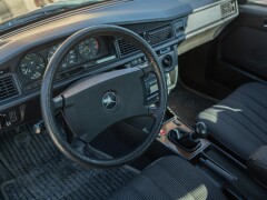 Mercedes Benz 190 E 
