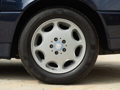 Mercedes Benz SL 320 