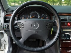 Mercedes Benz E430 V8 