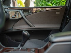 Mercedes Benz E430 V8 