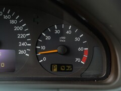 Mercedes Benz E430 V8 