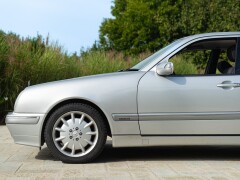 Mercedes Benz E430 V8 