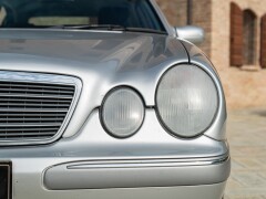 Mercedes Benz E430 V8 