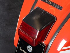 Piaggio VESPA RALLY 200 