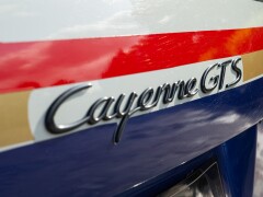 Porsche CAYENNE S LIVREA ROTHMANS 