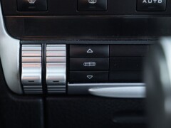 Porsche CAYENNE S LIVREA ROTHMANS 