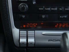 Porsche CAYENNE S LIVREA ROTHMANS 