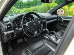 Porsche CAYENNE S LIVREA ROTHMANS 