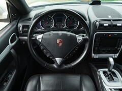 Porsche CAYENNE S LIVREA ROTHMANS 