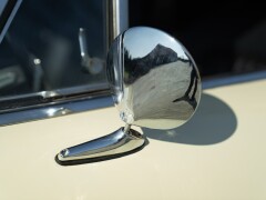 Alfa Romeo SPIDER 1750 VELOCE \"OSSO DI SEPPIA\" 