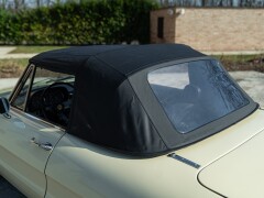 Alfa Romeo SPIDER 1750 VELOCE \"OSSO DI SEPPIA\" 