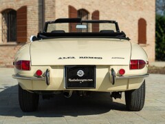Alfa Romeo SPIDER 1750 VELOCE \"OSSO DI SEPPIA\" 