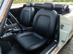 Alfa Romeo SPIDER 1750 VELOCE \"OSSO DI SEPPIA\" 