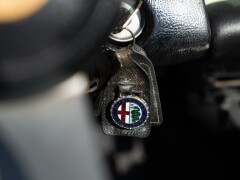 Alfa Romeo SPIDER 1750 VELOCE \"OSSO DI SEPPIA\" 