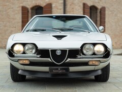 Alfa Romeo MONTREAL 