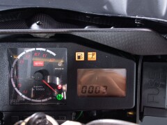 Aprilia RSV R 1000 TUONO 