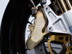 Aprilia RSV R 1000 TUONO 