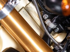 Aprilia RSV R 1000 TUONO 