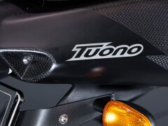Aprilia RSV R 1000 TUONO 