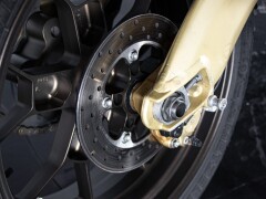 Aprilia RSV R 1000 TUONO 