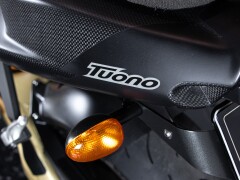 Aprilia RSV R 1000 TUONO 