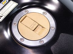 Aprilia RSV R 1000 TUONO 