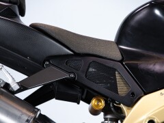 Aprilia RSV R 1000 TUONO 