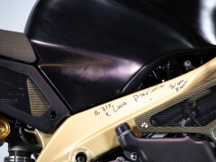 Aprilia RSV R 1000 TUONO 